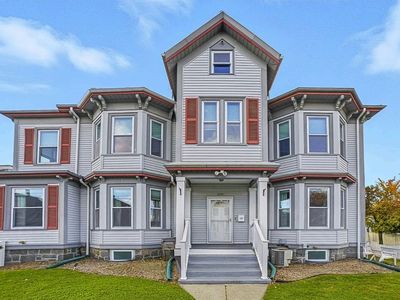 659 Moody St APT 3