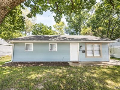 15 Scarlet Dr