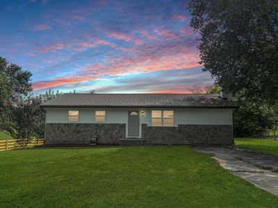 136 Golf Dr SE