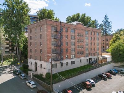 704 W 6th Ave APT 109