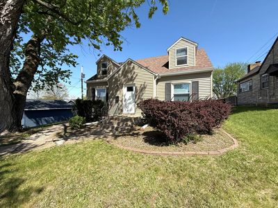 2325 N Marquette St