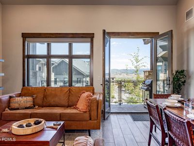 3703 Blackstone Dr #312