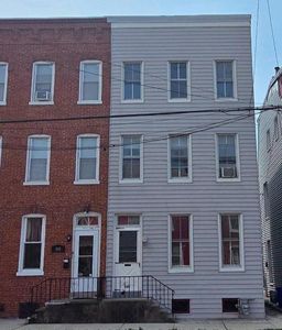 566 Walnut St