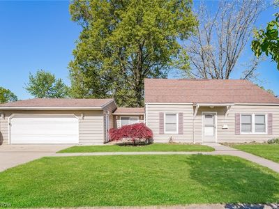 Property at 2910 Elmwood St, Cuyahoga Falls, OH