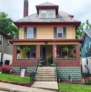 403 Hawthorne Ave