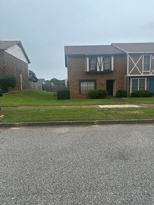 529 Highland Woods Dr W
