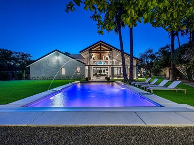 8144 E Del Barquero Dr