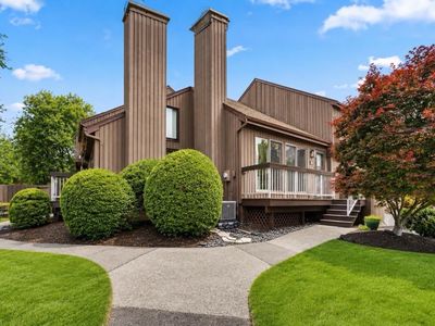 3144 Bloomingdale Dr