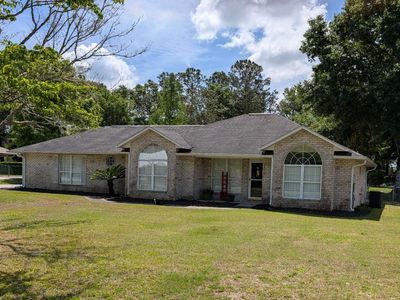 200 NW Charlotte Gln