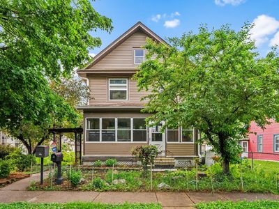 74 Congress St W