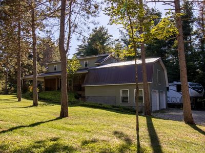 31 Riverside Dr