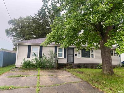 2240 N Sheridan Rd