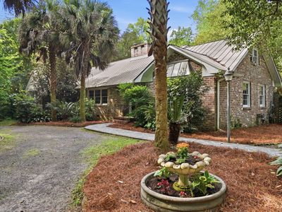 132 Tupper Ln