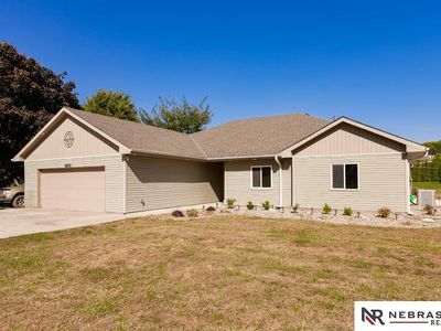 11428 W Lakeshore Dr