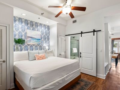 114 Carillon Market St Unit 102