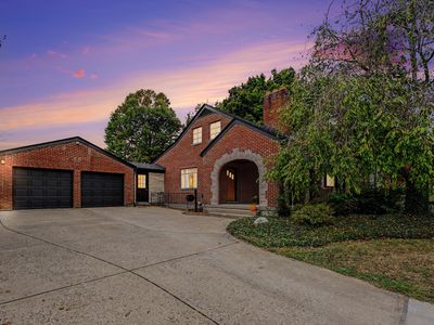 2073 Uhl Rd