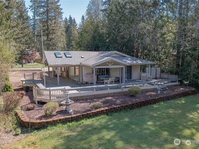 70 N Fairway Drive E