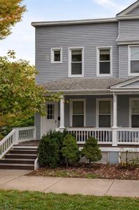 17A Cleveland St