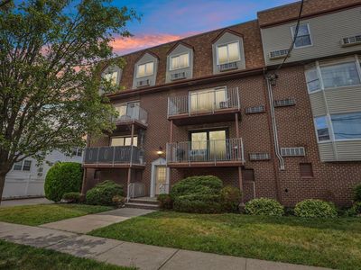13 Zabriskie Ave APT 1B