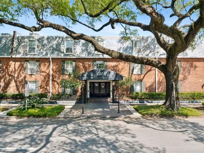 3201 Saint Charles Ave APT 310