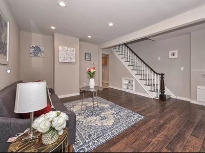 70 E 25th St