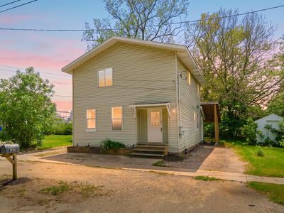 105 N George St