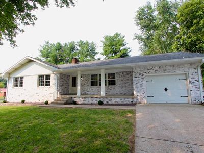 201 Pine St