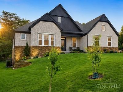 8858 Old Farm Dr