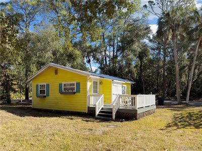 Property at 21 52nd St, Yankeetown, FL