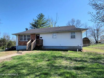 1208 Perry Ln
