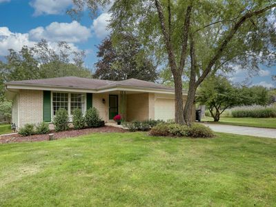 N17W27304 Lakefield DRIVE