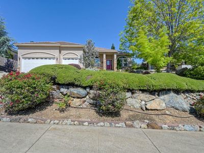 530 Crazy Horse Ct
