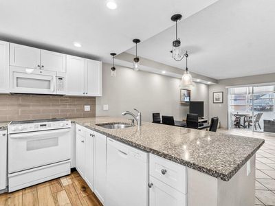 2191 NE 1st Court Apt 106