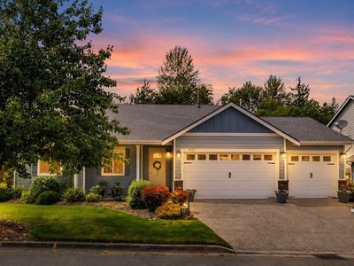927 Clearwater Court