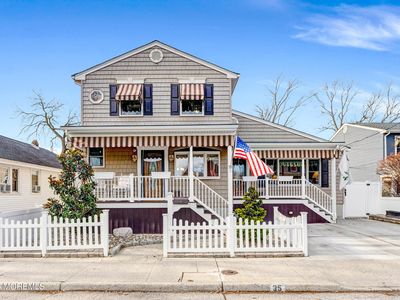 35 Bay Avenue
