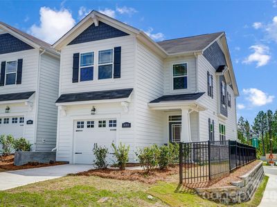 324 Laura Elizabeth Ln