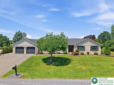 4652 Willow Ln