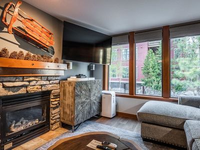 100 Canyon Blvd #3128