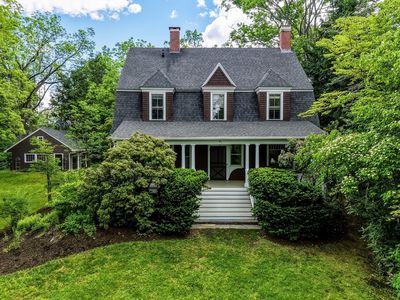 91 Sunset Ave