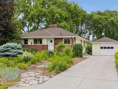629 5th Ave S