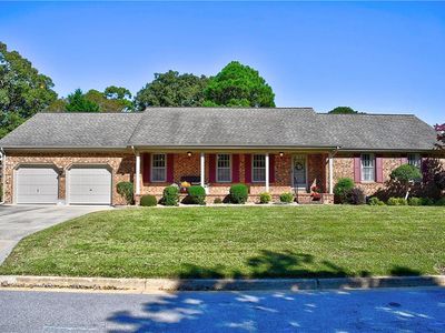 4504 Old English Cir