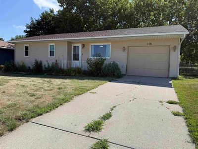 115 Crestwood Dr