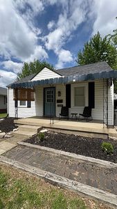 1224 E Castle Ave