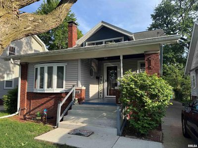 1928 W Ayres Ave
