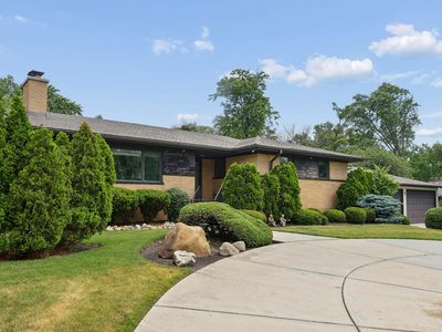 20W276 Belmont Pl