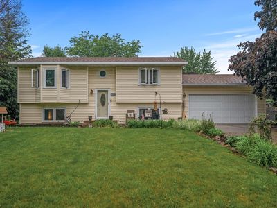 11810 Larabee Cir NE