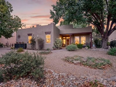 2805 Rio Orilla Ln NW