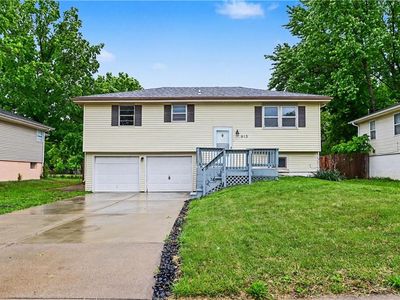 Property at 613 W Hulett St, Edgerton, KS