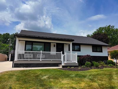 2326 Stanford Dr