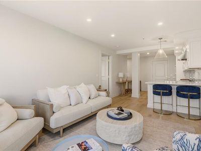 10 Brown & Howard Wharf #103